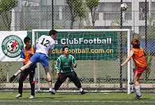 Will Van Bergen goes close with a header!
